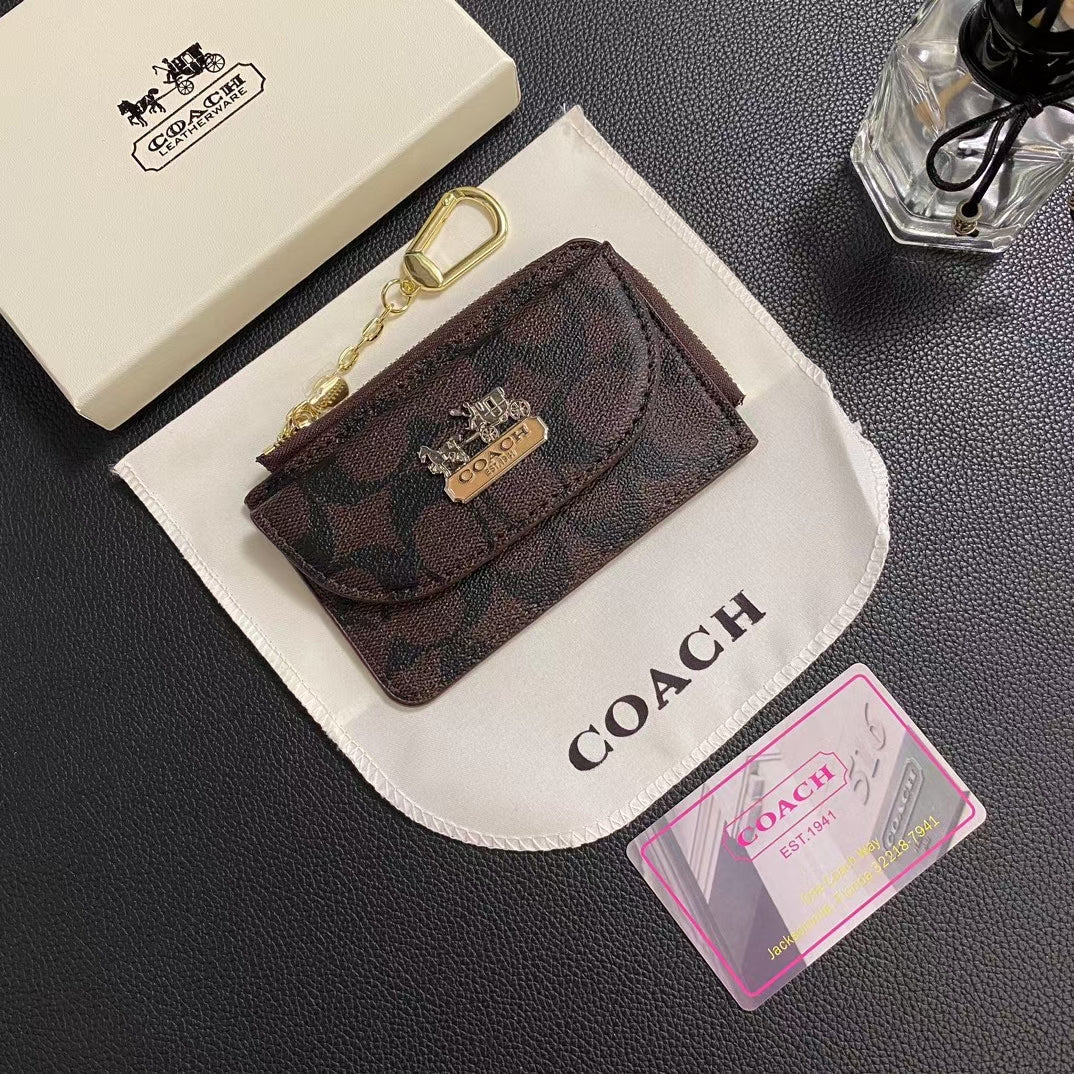 Chic CO Timeless Classic Card Holder Wallet with Sleek Design