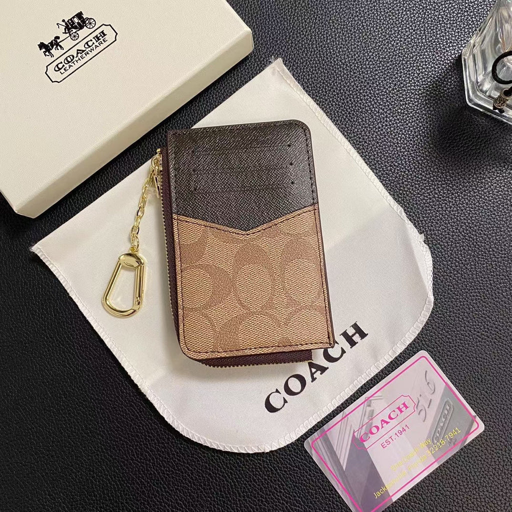 Chic CO Timeless Classic Card Holder Wallet with Sleek Design